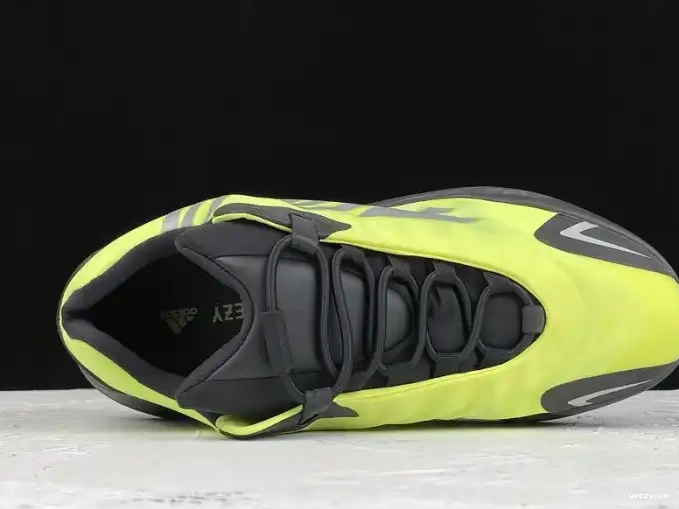 Yeezy 700 Adidas Boost FY3727 Phosphor MNVN 0524